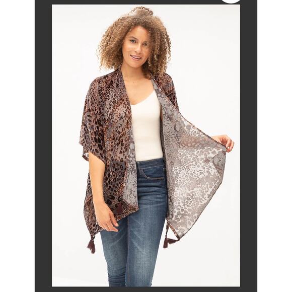 NWT! Mystree Women’s One Size Leopard Print Velvety Soft Kimono w/Tassels K314 - Picture 3 of 7
